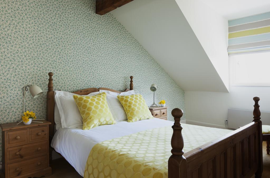 The Townhouse Strand Dunmore East Room photo